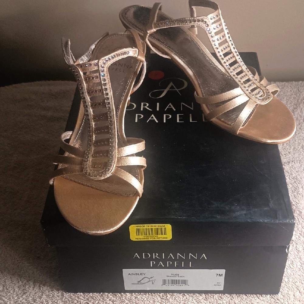 Adrianna Papell Gold Sandals Elegant Design Ainsley Nude